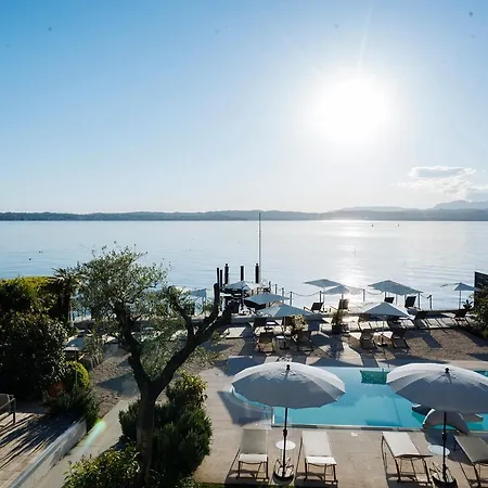 Aqva Boutique Sirmione